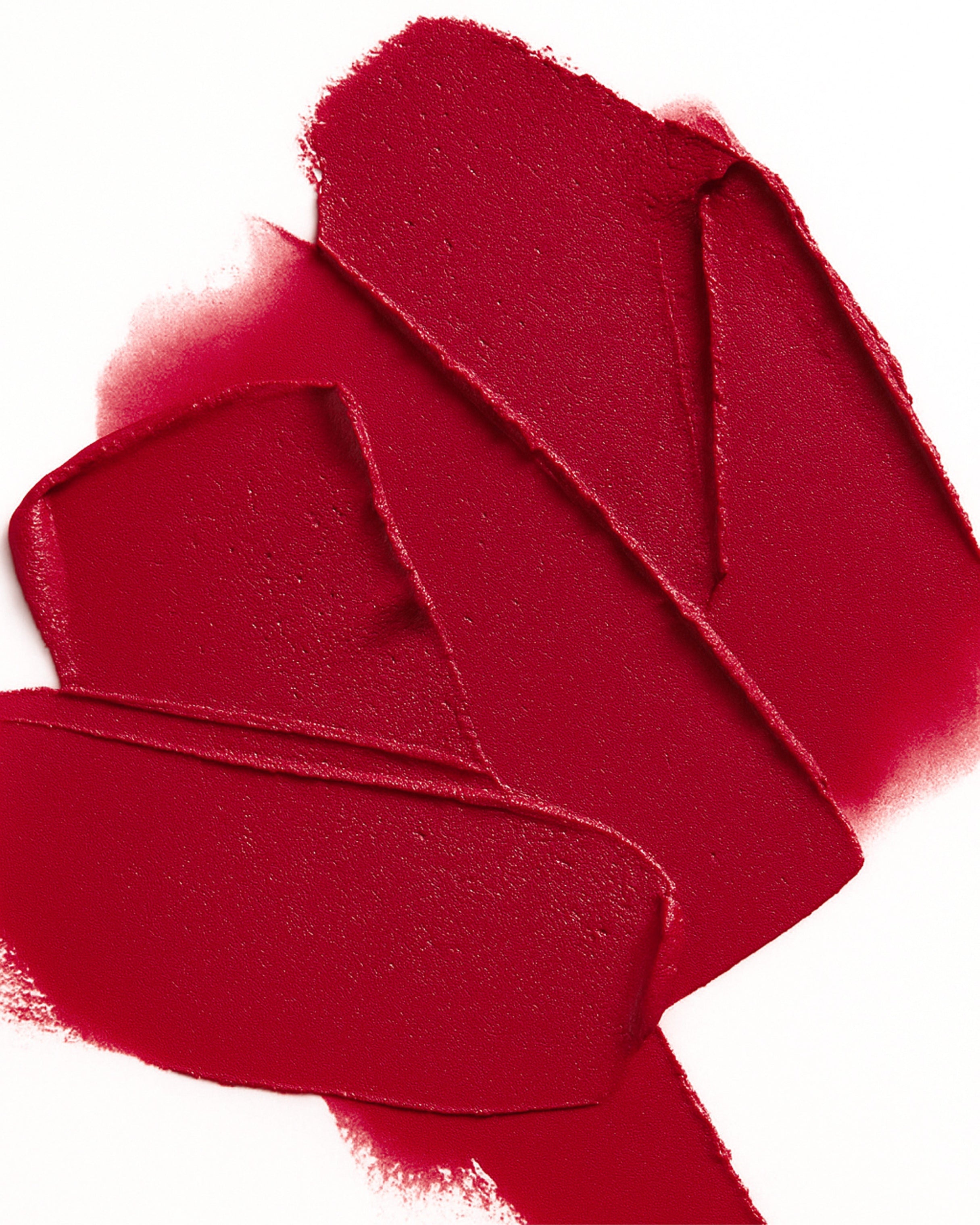 Kremowy róż Red Velvet Annabelle Minerals w głębokim, intensywnym czerwonym odcieniu