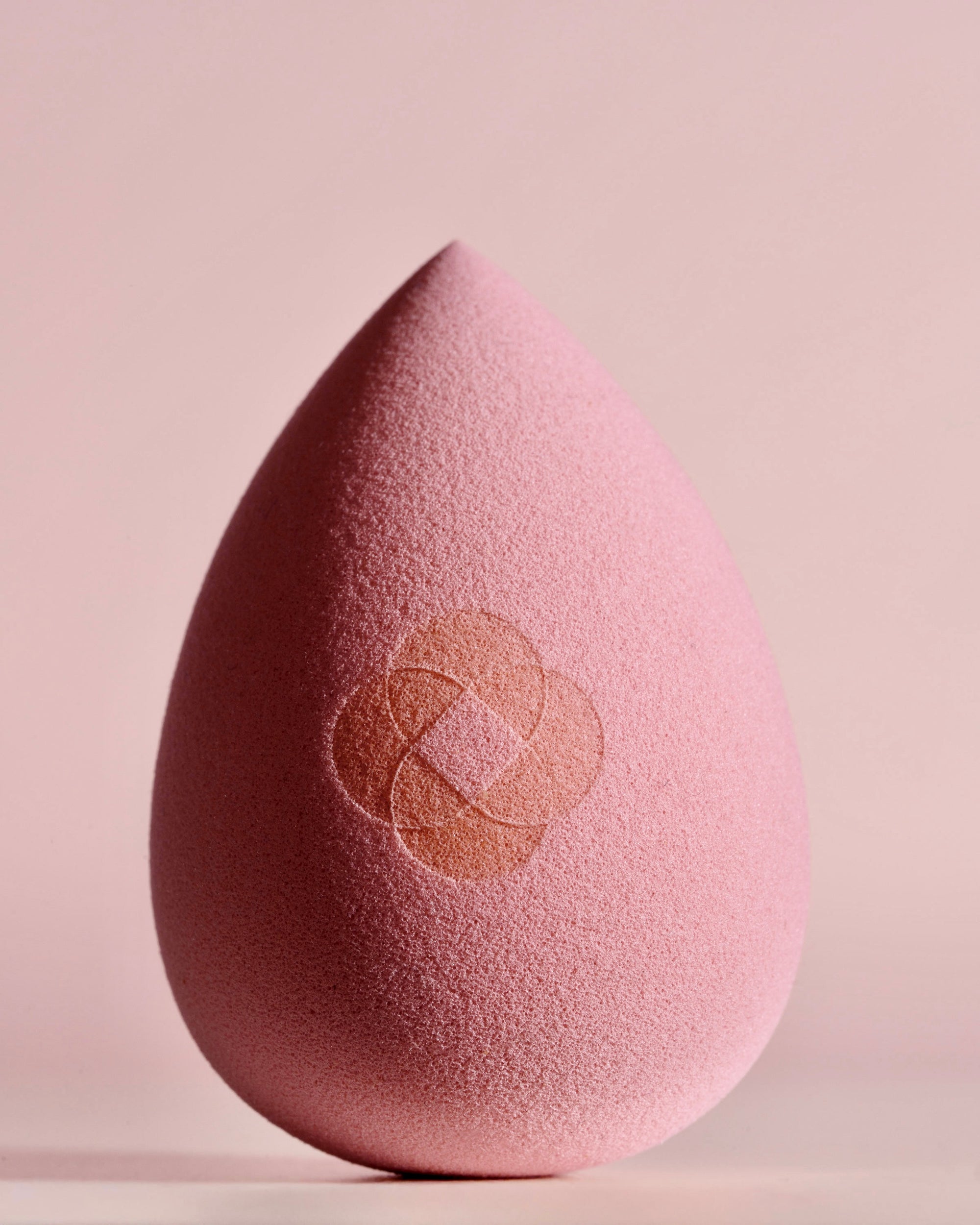 Perfekt finish, mjuk känsla – Softie Blend makeupsvamp